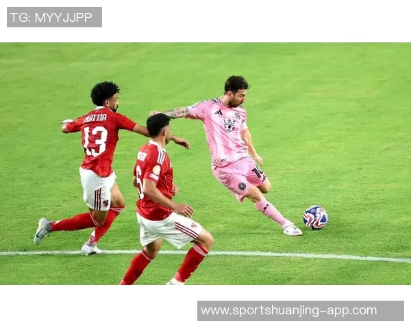 迈阿密国际与帕尔梅拉斯洽谈租赁米凯尔后卫引进事宜